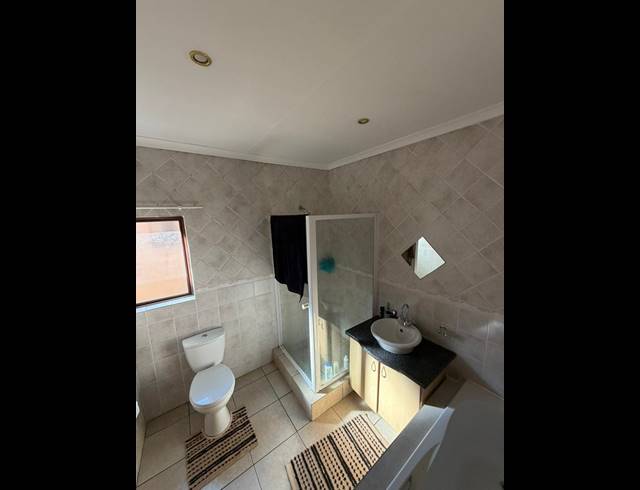 2 BEDROOM SECTIONAL TITLE RENTED IN SONNEVELD